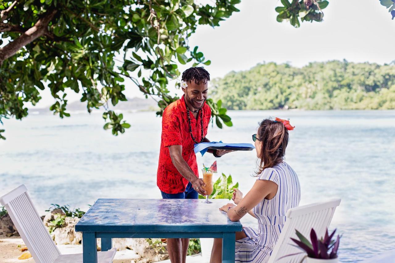 Turtle Bay Lodge Luganville Exterior photo