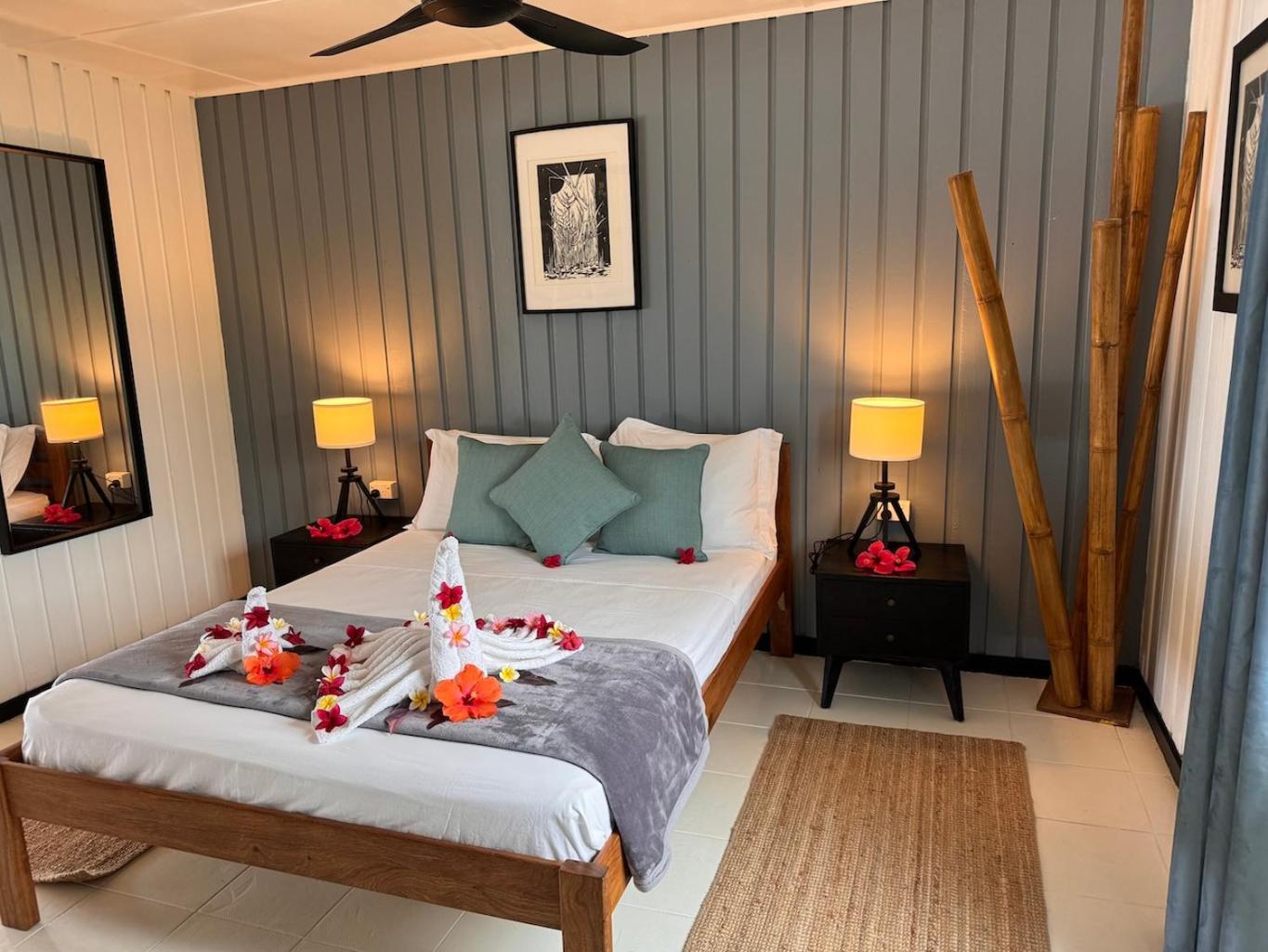 Turtle Bay Lodge Luganville Exterior photo
